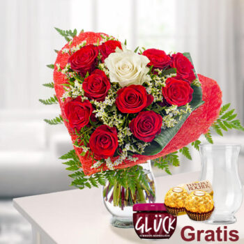 Rotes_Rosenherz_Romeo_inkl_Vase_und_Ferrero_Raffaello